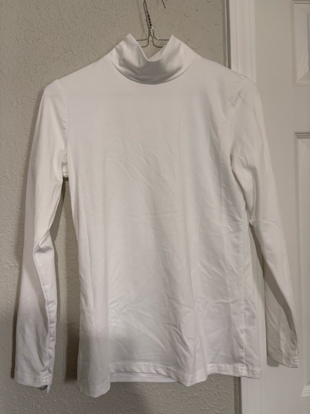 SHEIN White Long Sleeve Mock Neck Tee